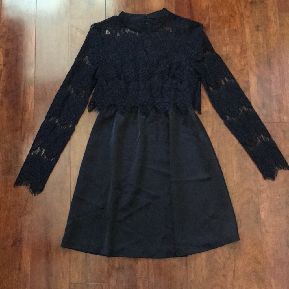 BCBGeneration black lace long sleeve dress